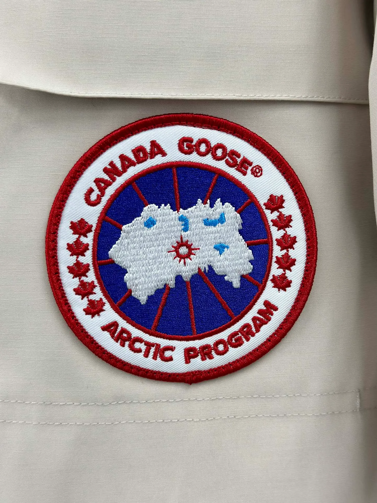 P780 𝗖𝗮𝗻𝗮𝗱𝗮 𝗚𝗼𝘀𝗲 / 🇨🇦 Canada Goose New Version 08 Down Jacket - Off-White